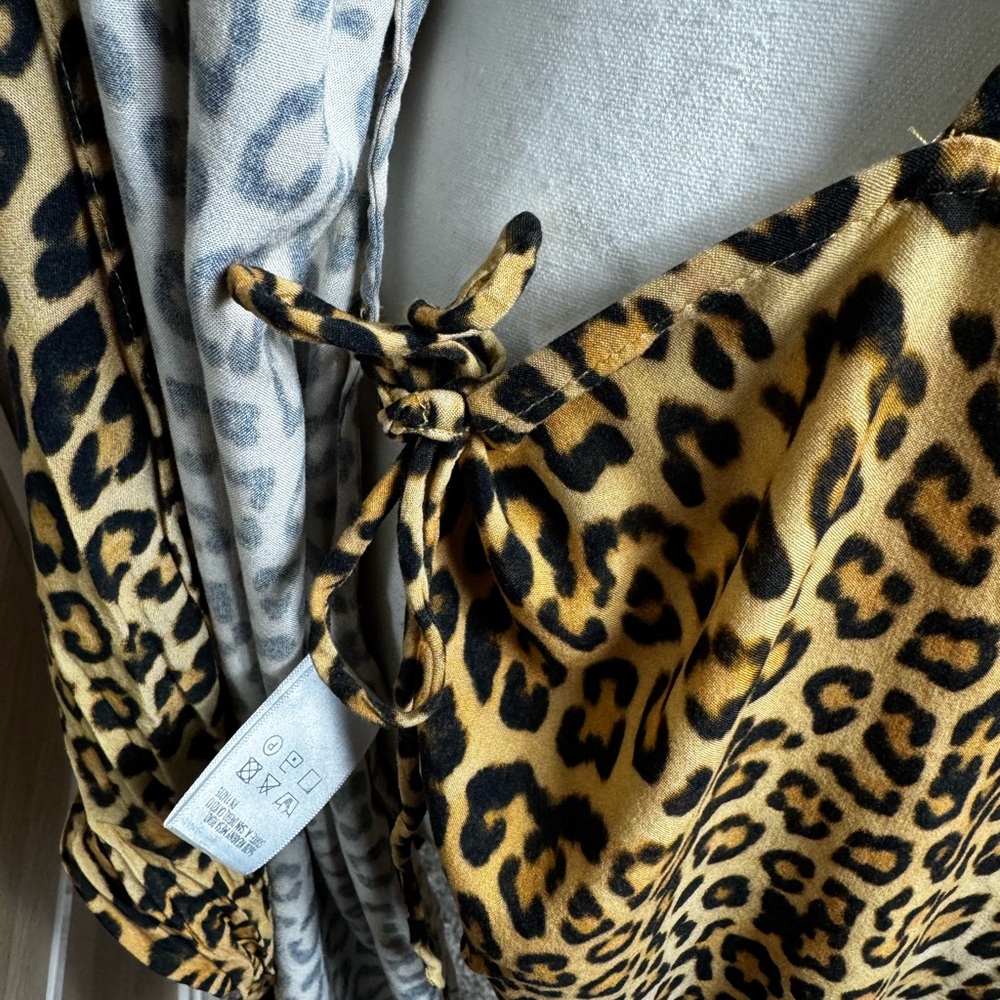 Vix Paula Hermanny Leopard Animal Print Swim Coverup Size Large - Picture 4 of 13